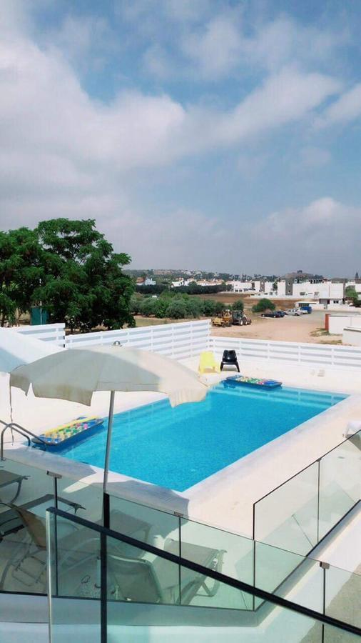 Spathele * Paralimni